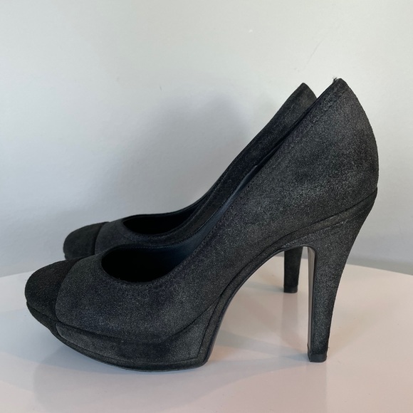 CHANEL CC Logo Metallic Suede Pumps Size 37 - Picture 5 of 16